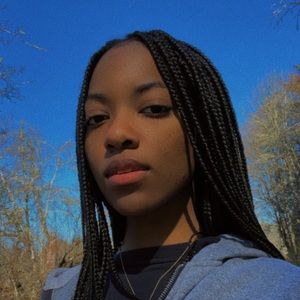 Meet your Posher, Maya